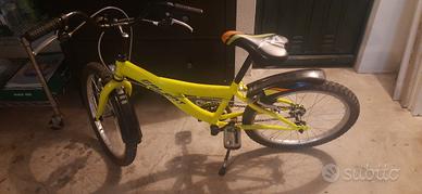 bici 20 pollici giallo