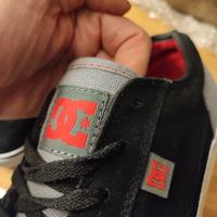 Scarpe DC shoes nero logo rosso n. 41