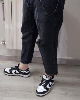 Jeans Pull&Bear Neri "Cropped Fit" Con Catena