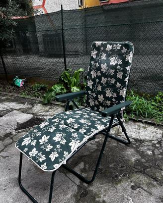 Sedia a sdraio pieghevole da giardino con cuscino
