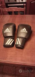 guantoni da boxe adidas