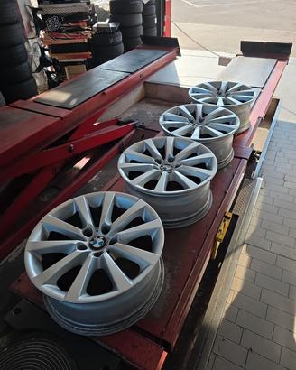 CERCHI IN LEGA ORIGINALE BMW SERIE 5 8x18 5x120 