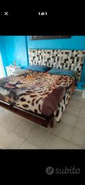 Letto matrimoniale + testiera