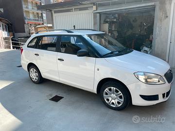 Skoda Fabia neopatentati,piu di 20 Km/l