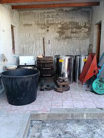 attrezzatura per vinificazione