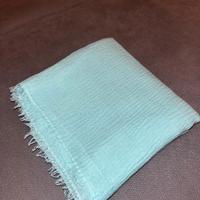foulard azzurro leggero