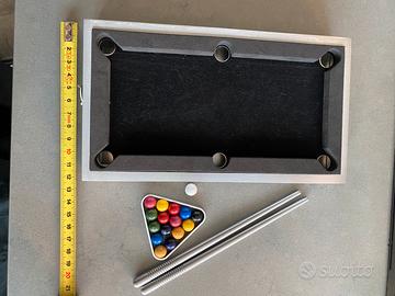 Biliardino giocattolo