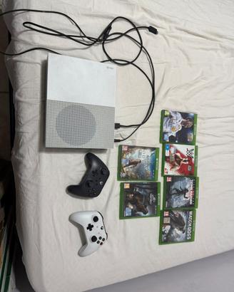 Xbox One S + 2 controller + giochi + scatolo