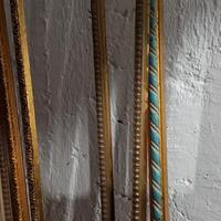 CORNICI IN ASTE DA 2,5 METRI