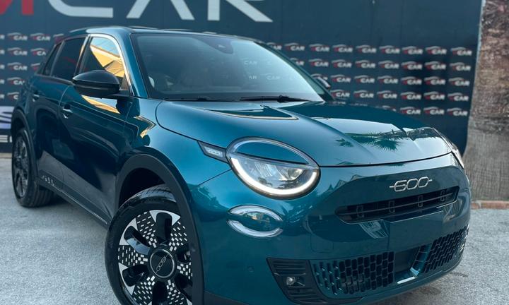 Fiat 600 Hybrid 110 CV DCT MHEV La Prima