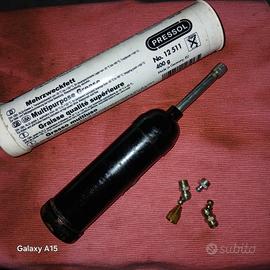 ingrassatore a spinta e moschettoni inox nuovi