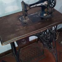 Macchina per cucire Singer del 900