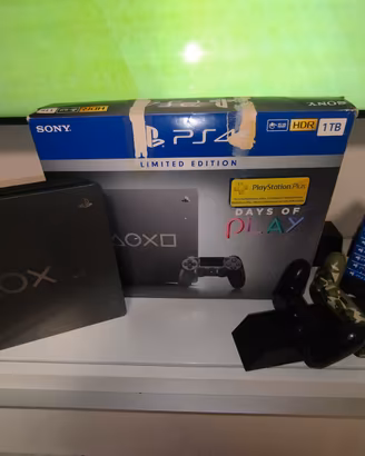 Sony PlayStation 4 Slim da 1TB