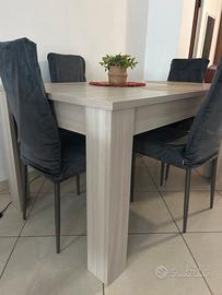 Tavolo per soggiorno