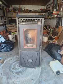 stufa pellet funzionante