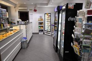 Attività / Licenza di 90 m² con 2 locali a Trevi