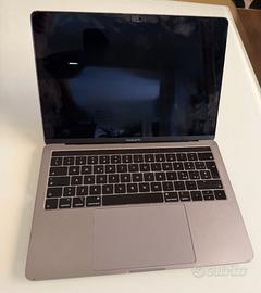 MacBook A1989 EMC 3214 non funzionante, per ricamb
