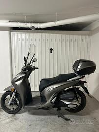 Scooter honda sh 350