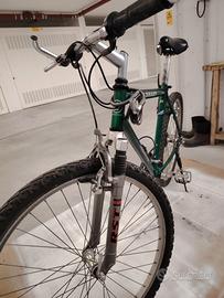  Bicicletta mountain bike Bolzano 