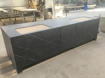 isola cucina in gres marmo grigio