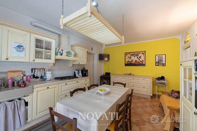 Cucina beige completa