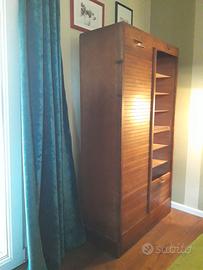 Mobile schedario con saracinesca