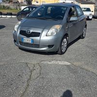 Toyota Yaris 180mila km perfetta neopatentati 