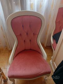 Due poltroncine in buono stato