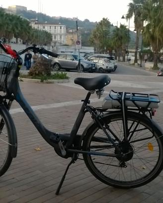 Bicicletta Atala a pedalata assistita