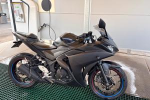 Yamaha yzf-r3 2016