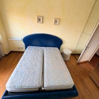 letto matrimoniale con cassettone e due materassi 