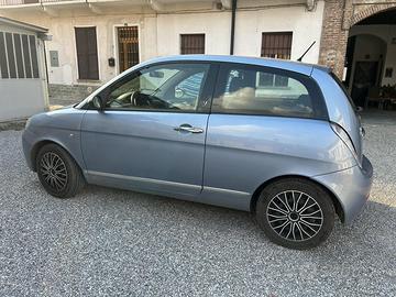 Lancia Y