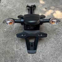 Porta targa yamaha Tracer 900 completo di frecce