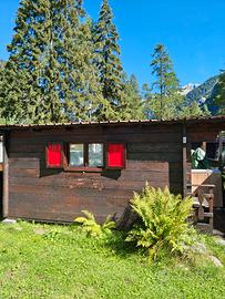 Roulotte stanziale con pre ingresso in legno