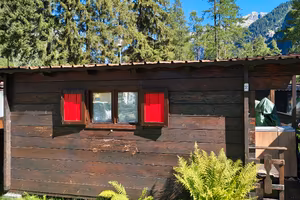 Roulotte stanziale con pre ingresso in legno