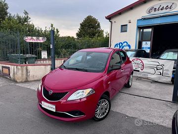 Lancia Ypsilon 1.2 69 CV 5 porte Silver