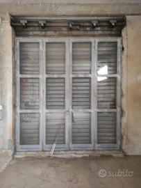 2 Porte in ferro e vetro