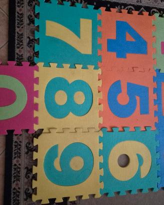 tappeto puzzle bambini con numeri da 0 a 9