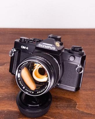 Olympus OM-4 con Zuiko 55mm f/1.2