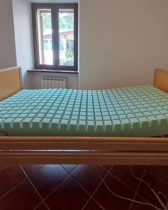 Letto elettrico ortopedico da degenza MOPEDIA