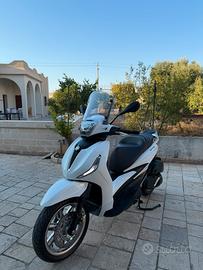 Beverly HPE 400