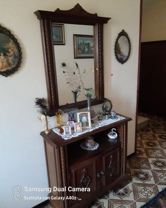 Armadietto ingresso con suo specchio staccato