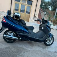 Suzuki burgman 250