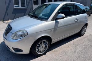 Lancia Ypsilon 1.3 MJT 75 CV Diva