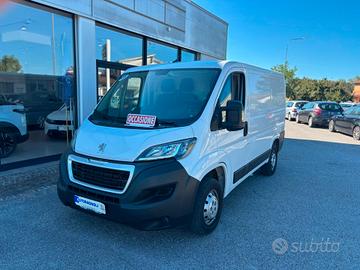 Peugeot Boxer PREMIUM 330 2.2 BlueHDi PC-TN Furgon