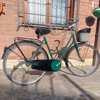 Bici da donna con cestino