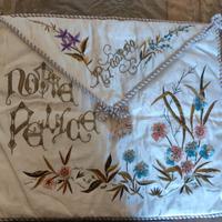 Antico Porta Fazzoletti/Indumenti In Seta Ricamato