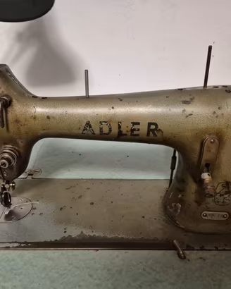 Macchina da Cucire Industriale ADLER per orlatrice