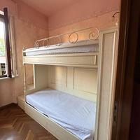 Cameretta con letto a castello