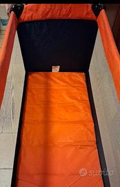 Lettino da campeggio come nuovo.